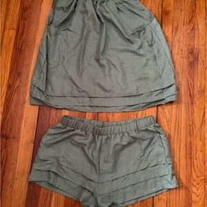 SHEIN Olive Green Elastic Waist Shorts with Layered Hem